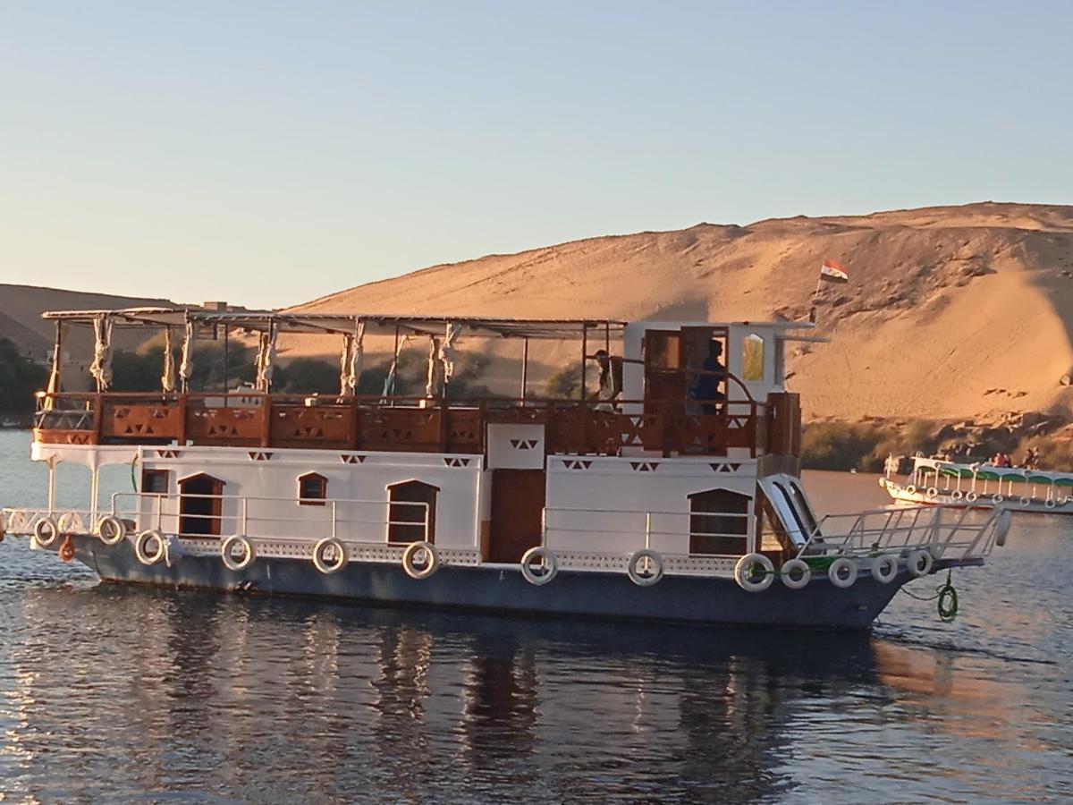 Houseboat Hotel And Nile Cruises Zainoba Assuan Exterior foto