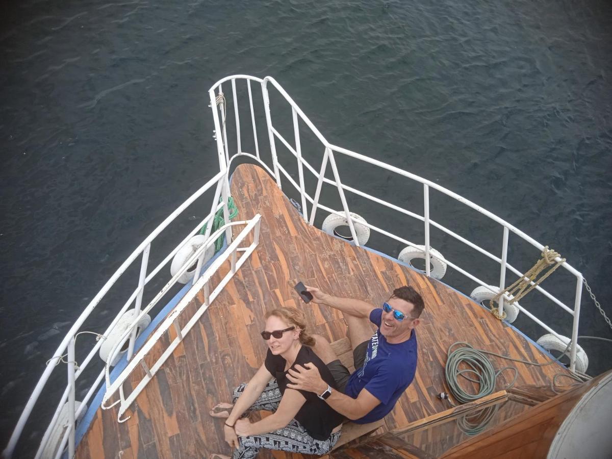 Houseboat Hotel And Nile Cruises Zainoba Assuan Exterior foto