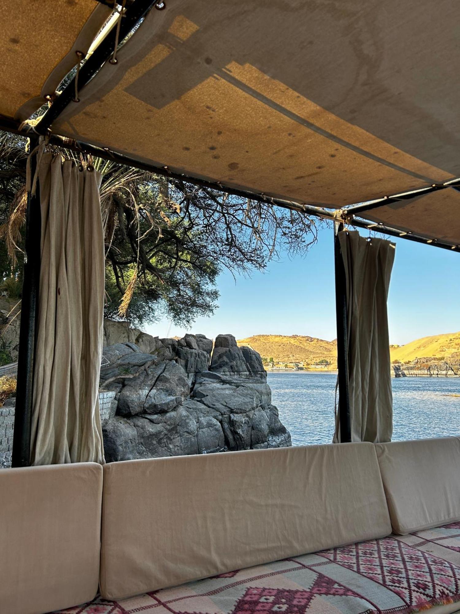 Houseboat Hotel And Nile Cruises Zainoba Assuan Exterior foto